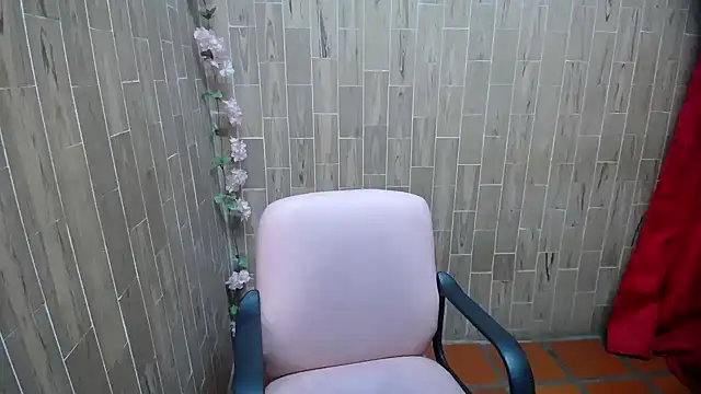 Snapshot of solyeria chatting on 04/05/26, 12:13 solyeria online show from 04/05/26, 12:13