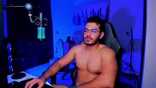 BrunoD31 online show from 11/28/25, 04:04