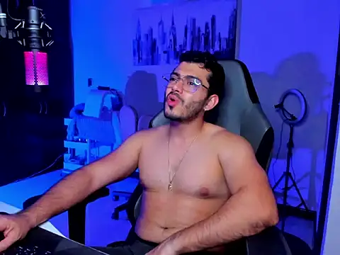 BrunoD31 online show from 04/13/26, 03:34