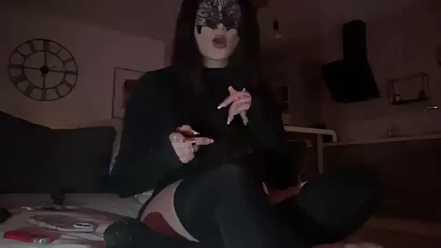 DominaCat75 online show from 12/18/24, 01:05