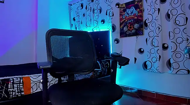 Giomar Reyes online show from 12/06/24, 05:42