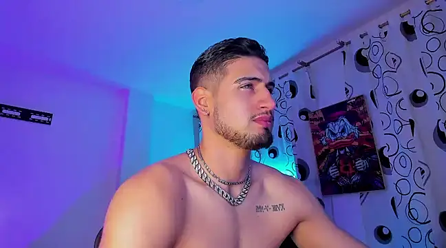 Giomar Reyes online show from 12/12/24, 03:21