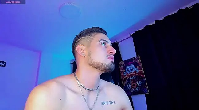 Giomar Reyes online show from 12/20/24, 08:38