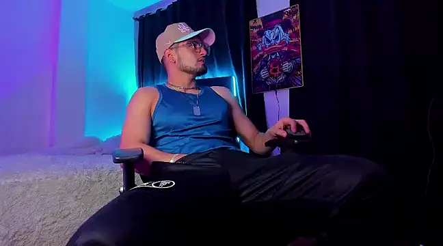 Giomar Reyes online show from 01/11/25, 03:34