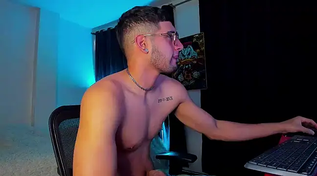 Giomar Reyes online show from 01/21/25, 06:23