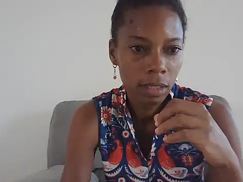 adele-33 online show from 10/11/25, 09:24