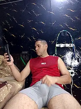 Snapshot of CRISTHIAN_GREY01 chatting on 02/27/26, 03:39 CRISTHIAN GREY01 online show from 02/27/26, 03:39