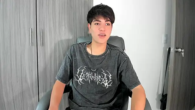 Snapshot of JaycoThomas chatting on 12/20/25, 08:38 JaycoThomas online show from 12/20/25, 08:38