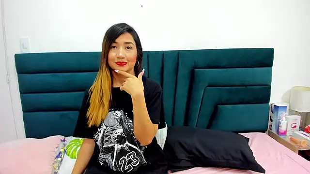 LisaWhite  online show from 03/04/25, 01:23