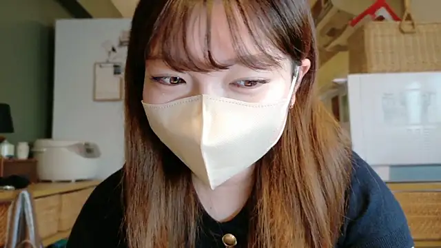  Yui  online show from 09/28/25, 07:58