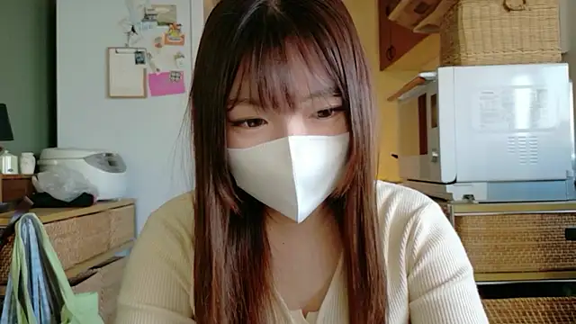  Yui  online show from 11/22/25, 04:33