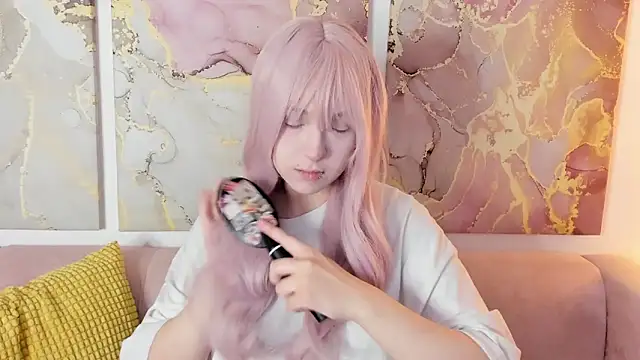 Snapshot of fiamoory chatting on 03/11/26, 01:33 fiamoory online show from 03/11/26, 01:33