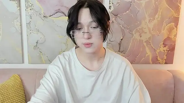 Snapshot of fiamoory chatting on 03/15/26, 04:07 fiamoory online show from 03/15/26, 04:07