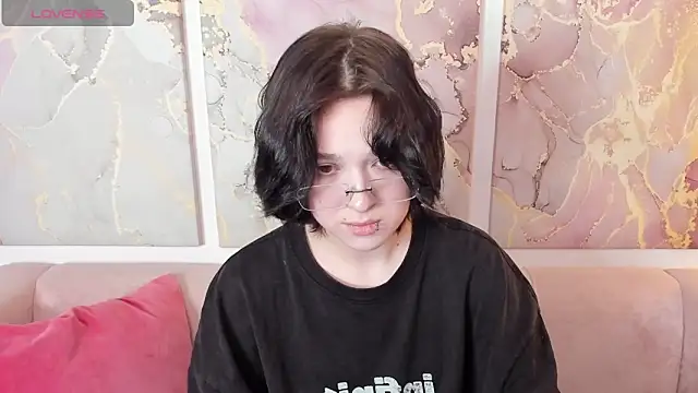 Snapshot of fiamoory chatting on 04/09/26, 01:27 fiamoory online show from 04/09/26, 01:27