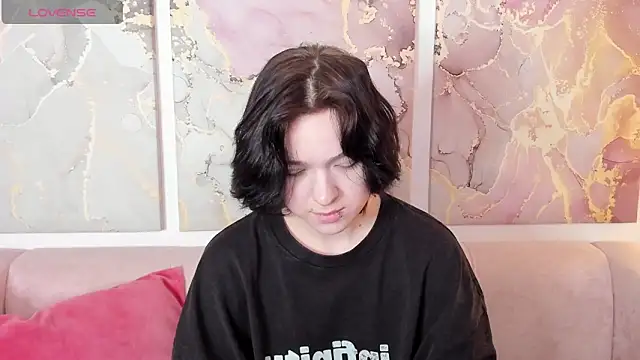 Snapshot of fiamoory chatting on 04/09/26, 06:19 fiamoory online show from 04/09/26, 06:19