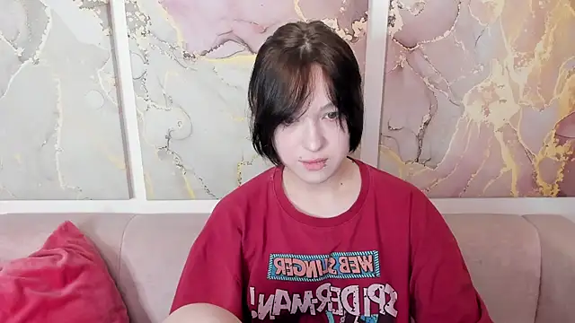 Snapshot of fiamoory chatting on 05/08/26, 01:33 fiamoory online show from 05/08/26, 01:33