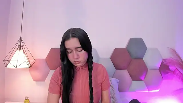 LaraGoldd online show from 02/05/26, 12:37