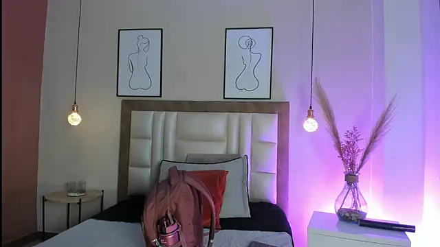 LaraGoldd online show from 02/11/26, 09:31