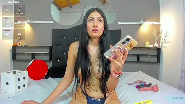 Snapshot of zamanthapalmer1 chatting on 12/05/24, 04:23 zamanthapalmer1 online show from 12/05/24, 04:23