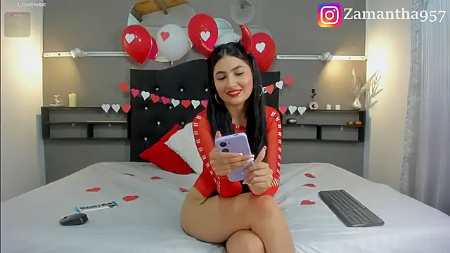 Snapshot of zamanthapalmer1 chatting on 02/14/25, 04:20 zamanthapalmer1 online show from 02/14/25, 04:20