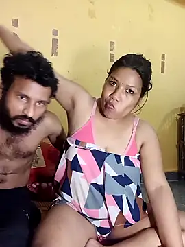 Snapshot of Radhikadavi879 chatting on 01/12/25, 01:48 Radhikadavi879 online show from 01/12/25, 01:48