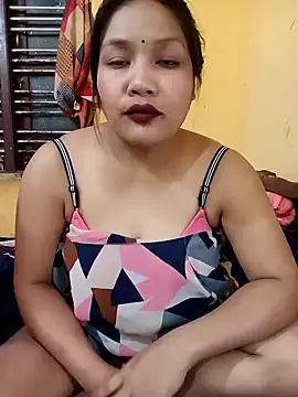 Snapshot of Radhikadavi879 chatting on 01/28/25, 03:35 Radhikadavi879 online show from 01/28/25, 03:35