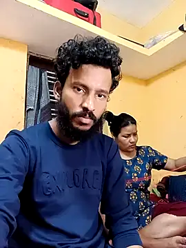 Snapshot of Radhikadavi879 chatting on 02/01/25, 01:20 Radhikadavi879 online show from 02/01/25, 01:20