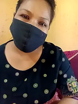 Snapshot of Radhikadavi879 chatting on 03/03/25, 11:55 Radhikadavi879 online show from 03/03/25, 11:55