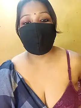 Snapshot of Radhikadavi879 chatting on 03/19/25, 07:29 Radhikadavi879 online show from 03/19/25, 07:29