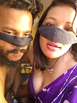 Snapshot of Radhikadavi879 chatting on 09/09/25, 06:13 Radhikadavi879 online show from 09/09/25, 06:13