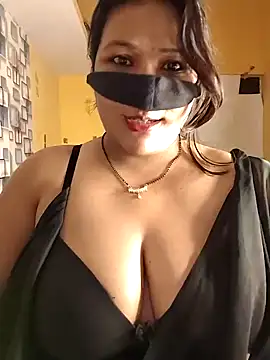 Snapshot of Radhikadavi879 chatting on 09/11/25, 07:25 Radhikadavi879 online show from 09/11/25, 07:25