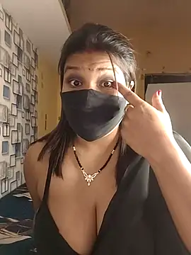 Snapshot of Radhikadavi879 chatting on 09/22/25, 06:10 Radhikadavi879 online show from 09/22/25, 06:10