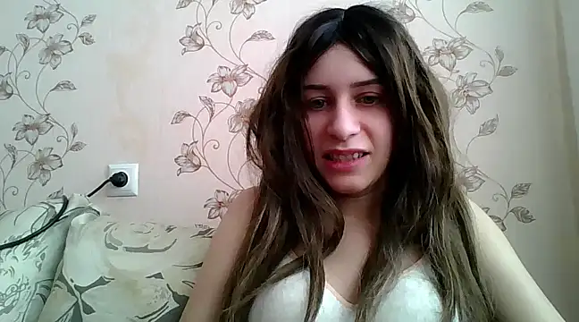 Snapshot of Tasia_uci chatting on 02/11/25, 12:48 Tasia uci online show from 02/11/25, 12:48