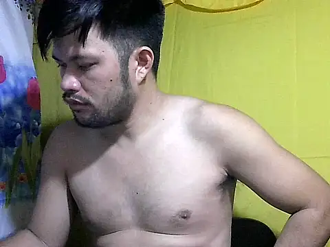 Snapshot of HairyHottestpinoyHandsome chatting on 05/29/26, 08:01 HairyHottestpinoyHandsome online show from 05/29/26, 08:01