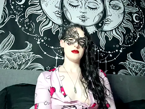 LexiSnowUK online show from 02/07/25, 08:10