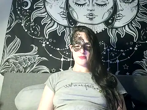 LexiSnowUK online show from 02/09/25, 09:06