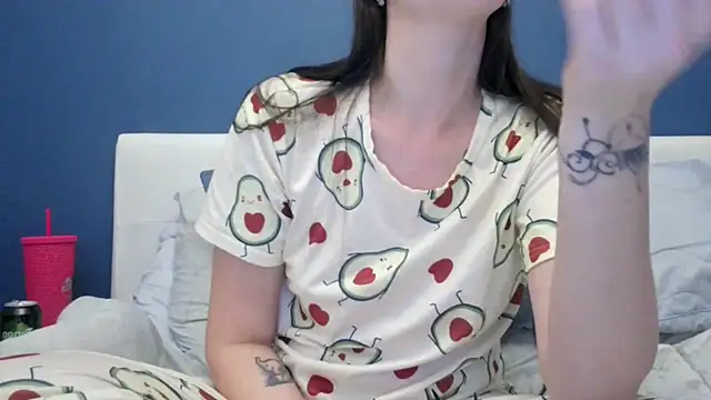 LexiSnowUK online show from 09/25/25, 09:40