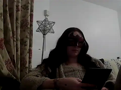 LexiSnowUK online show from 02/03/26, 09:42