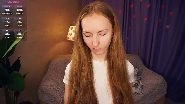 EsmaCarll online show from 02/28/25, 08:28