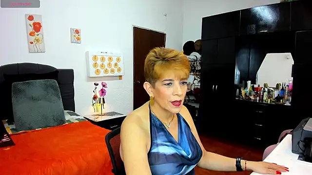 Snapshot of Angelina_Stone_65 chatting on 07/18/26, 01:32 Angelina Stone 65 online show from 07/18/26, 01:32