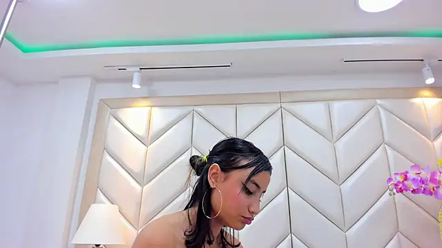 NairobiLee online show from 02/03/25, 03:17