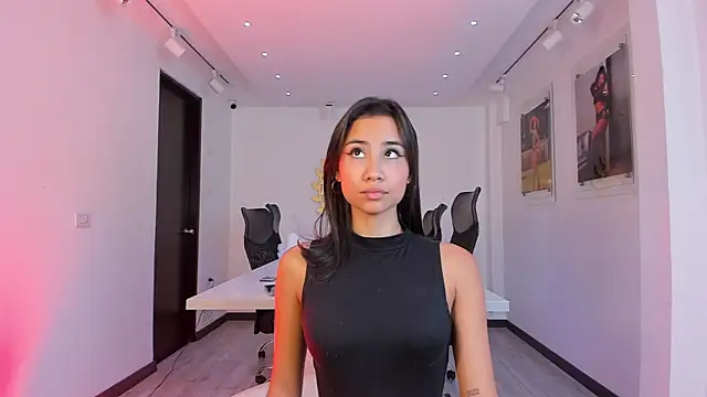 NairobiLee online show from 01/15/26, 08:30