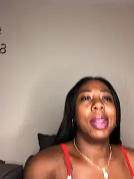 Snapshot of IsabellaaSmith chatting on 01/11/25, 11:12 IsabellaaSmith online show from 01/11/25, 11:12