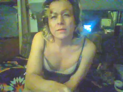 HoneyBdaQueen online show from 03/01/25, 01:51