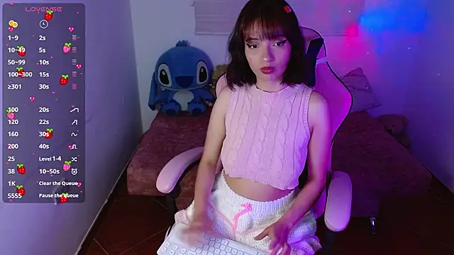 evie cloud online show from 02/14/25, 01:02