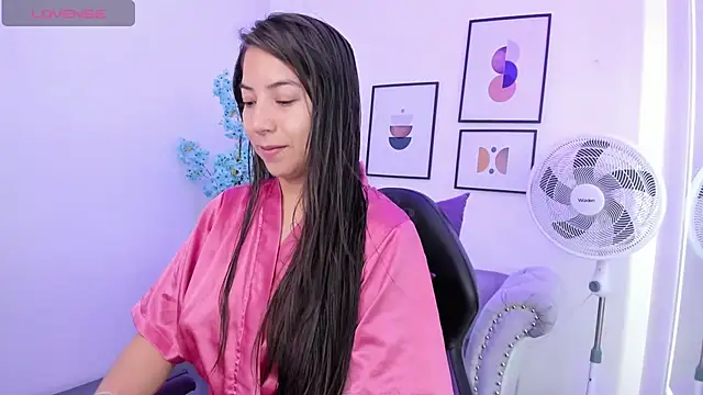 Ema louis  online show from 01/29/25, 12:24