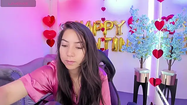 Ema louis  online show from 02/14/25, 12:14