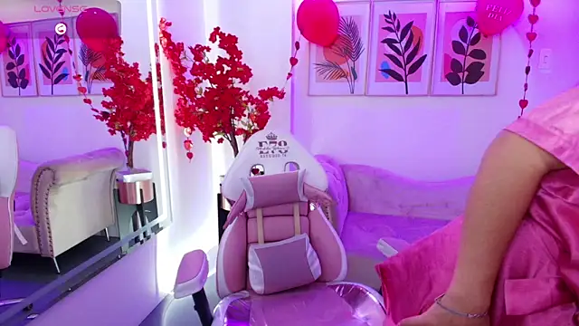 Ema louis  online show from 02/14/26, 12:46