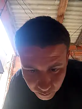 Snapshot of Mateus3040 chatting on 10/14/25, 05:36 Mateus3040 online show from 10/14/25, 05:36