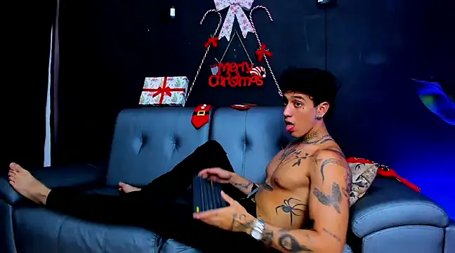 Snapshot of JUSTIN_FULLER1 chatting on 12/06/24, 04:28 JUSTIN FULLER1 online show from 12/06/24, 04:28